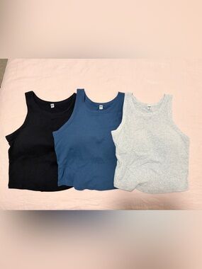 Uniqlo Cropped Bra Top - Gray